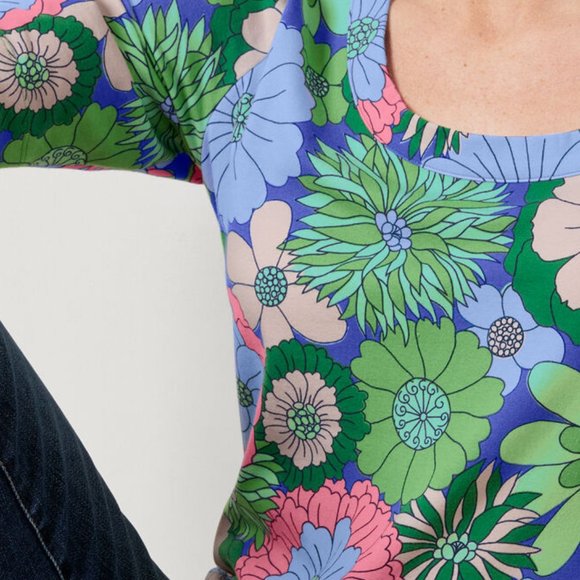 TALBOTS:  Scoop Neck Tee - graphic floral - Picture 2 of 4